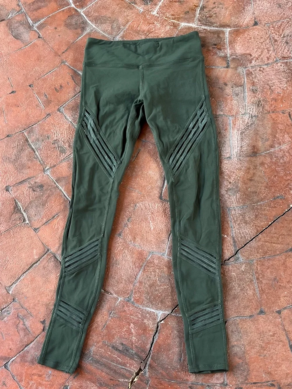 Alo Yoga Multi Legging Dark Green Mesh Cut Out Stripes Stretch Size  XXS/XS